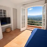 Avec Vue Sur Le Golfe De St Tropez