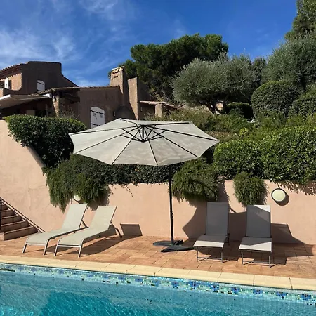 Avec Vue Sur Le Golfe De St Tropez *