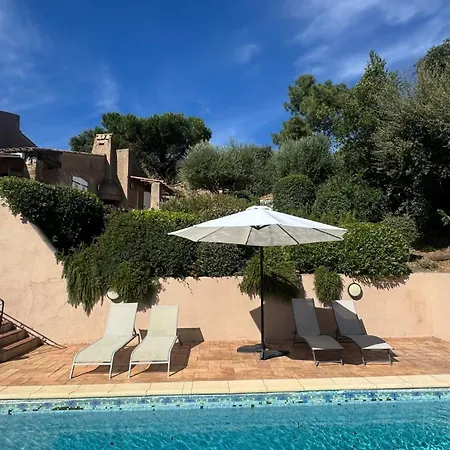 Avec Vue Sur Le Golfe De St Tropez * Grimaud