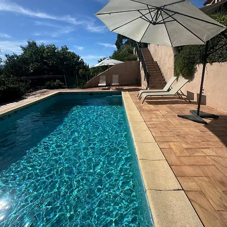 Avec Vue Sur Le Golfe De St Tropez 别墅