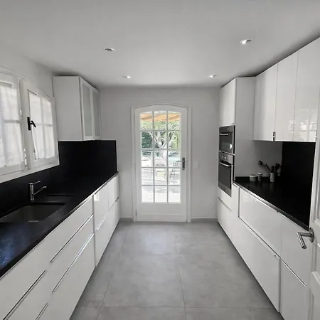 Villa Avec Vue Sur Le Golfe De St Tropez