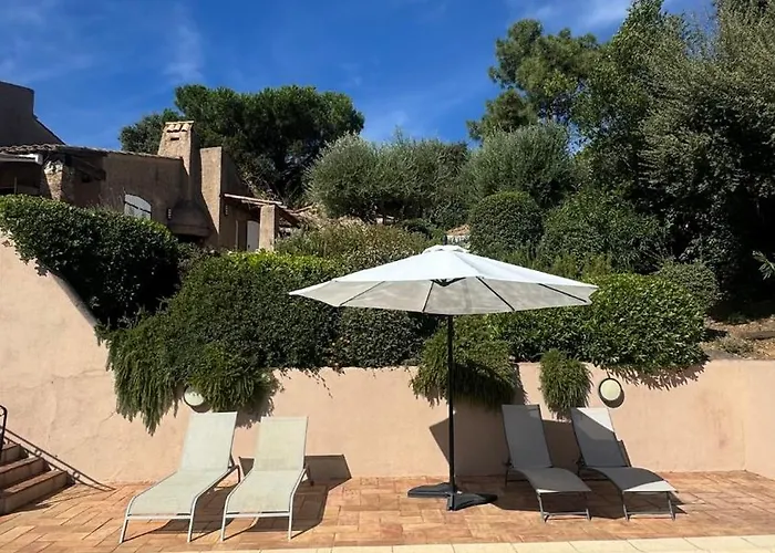 Avec Vue Sur Le Golfe De St Tropez * Grimaud