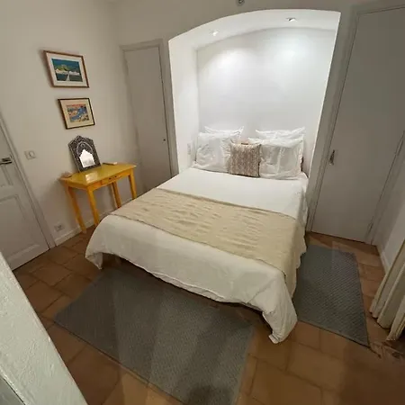 Avec Vue Sur Le Golfe De St Tropez Villa Grimaud