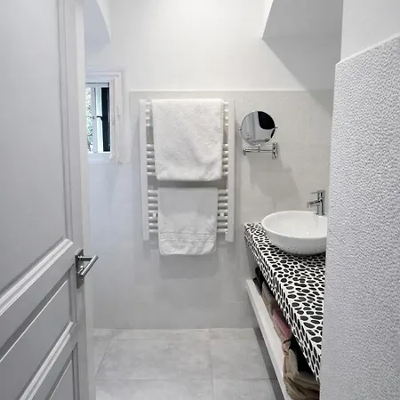 Avec Vue Sur Le Golfe De St Tropez Villa