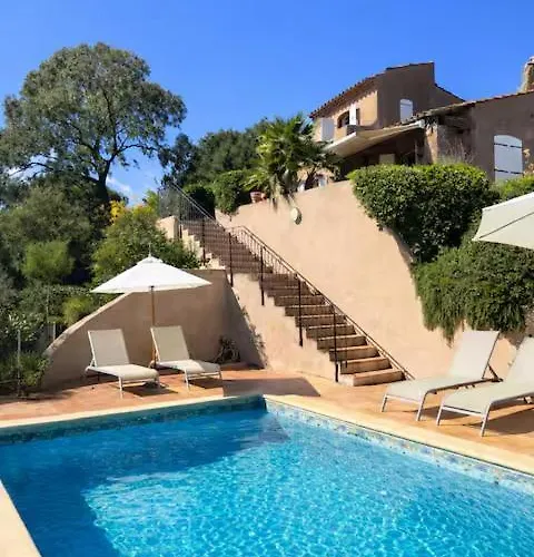 Villa Avec Vue Sur Le Golfe De St Tropez