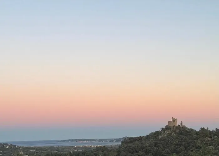 Avec Vue Sur Le Golfe De St Tropez فيلة *