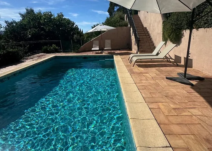 Avec Vue Sur Le Golfe De St Tropez فيلة
