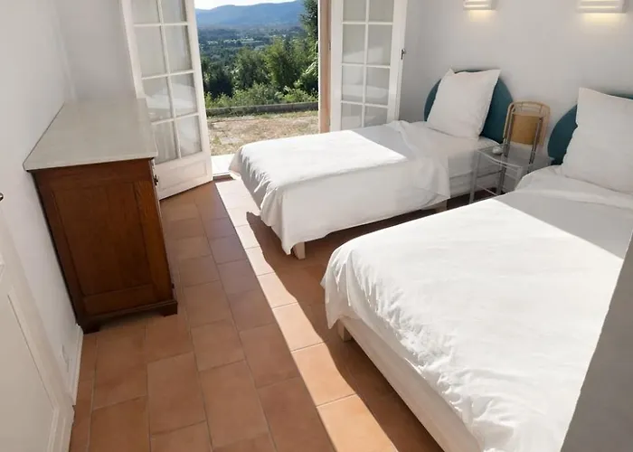 Villa Avec Vue Sur Le Golfe De St Tropez *