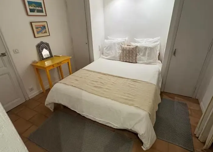 Avec Vue Sur Le Golfe De St Tropez Villa Grimaud