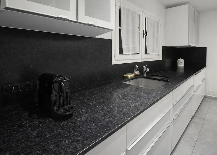 Avec Vue Sur Le Golfe De St Tropez * Grimaud