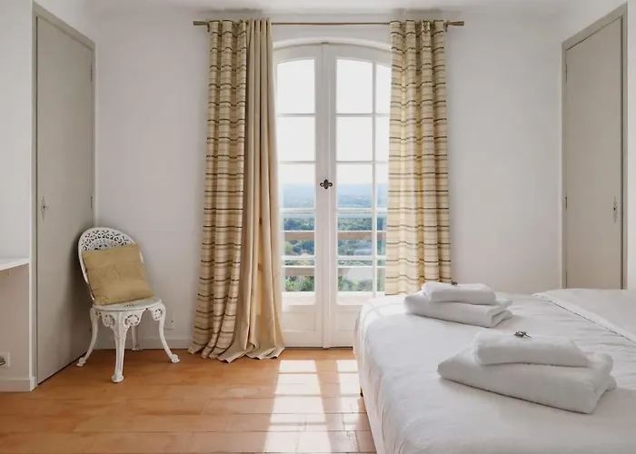 Avec Vue Sur Le Golfe De St Tropez